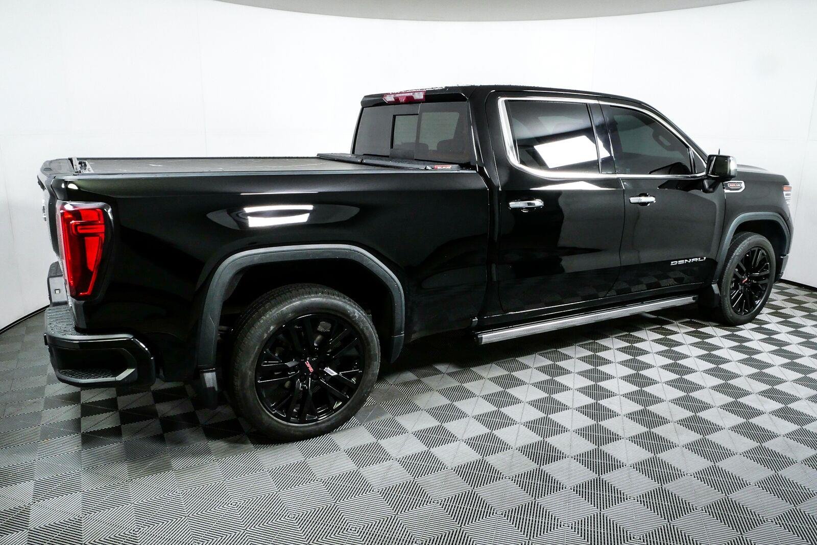 Used 2023 Onyx Black GMC Denali image 2