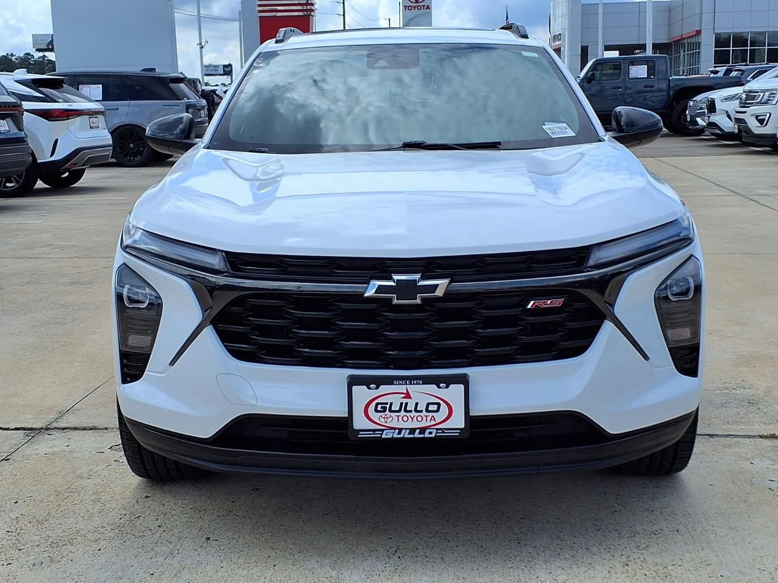 Used 2024 White Chevrolet 2RS image 4