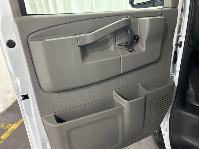 2026 Chevrolet Express Cargo Work Van - Photo 14