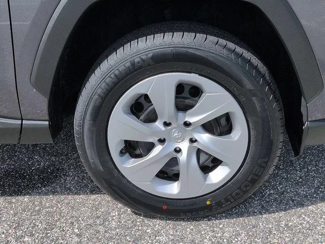 Certified Used 2022 MAGNETIC GRAY MET. Toyota  image 11