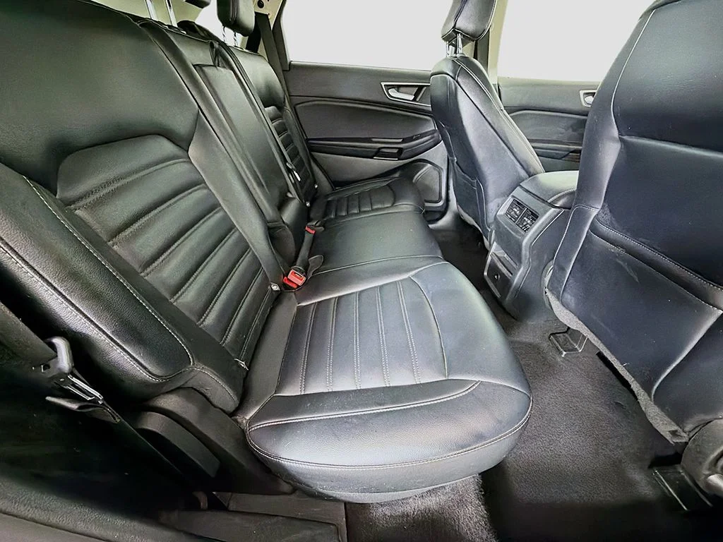 Used 2023 Oxford White Ford SEL image 24