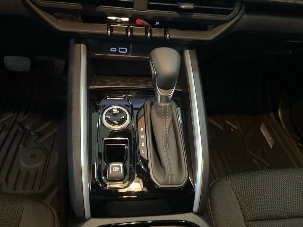 2026 Chevrolet Colorado LT - Photo 21