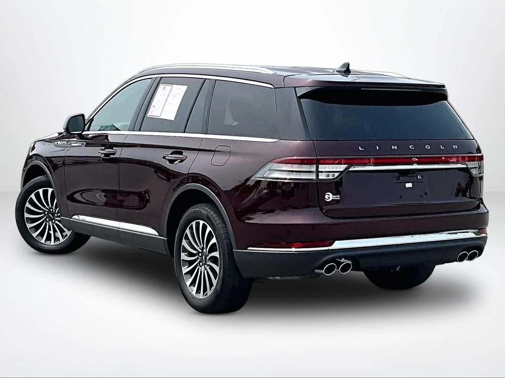 Used 2022 Red Lincoln Standard image 14
