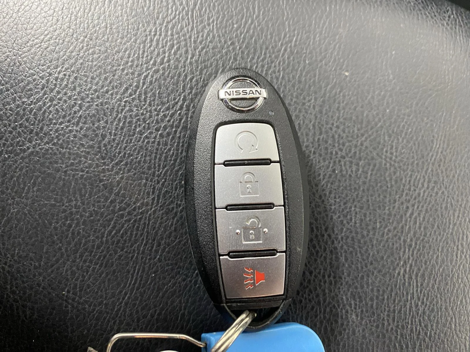 Used 2019 Brilliant Silver Metallic Nissan SV image 17