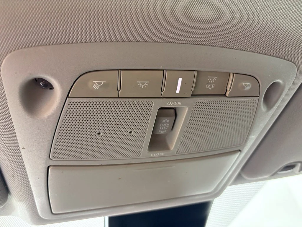 Used 2020 Silver Nissan SV image 37