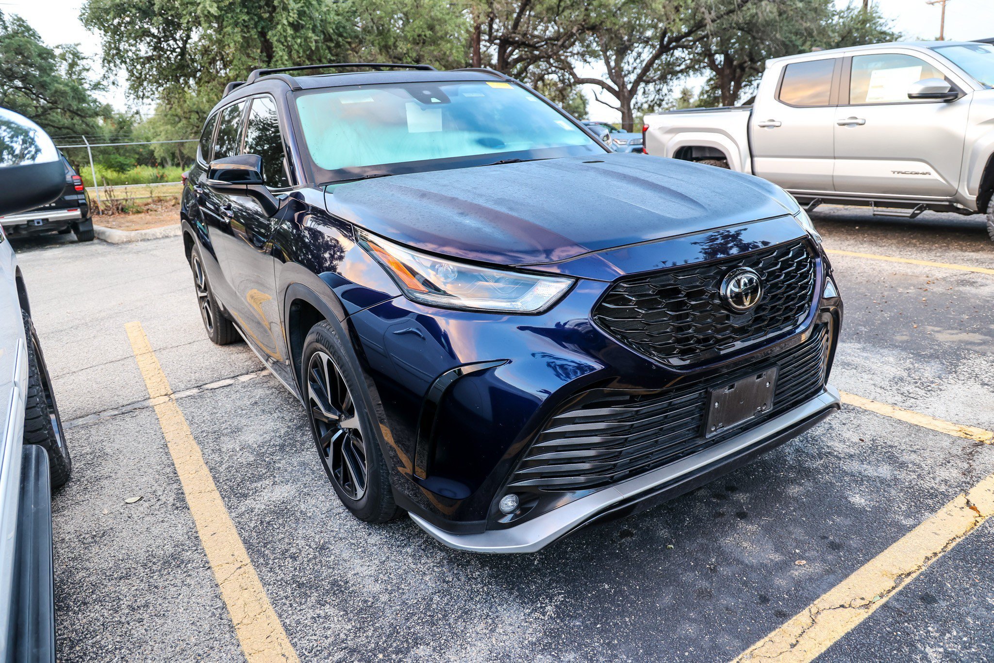 Used 2022 Blue Toyota XSE image 4