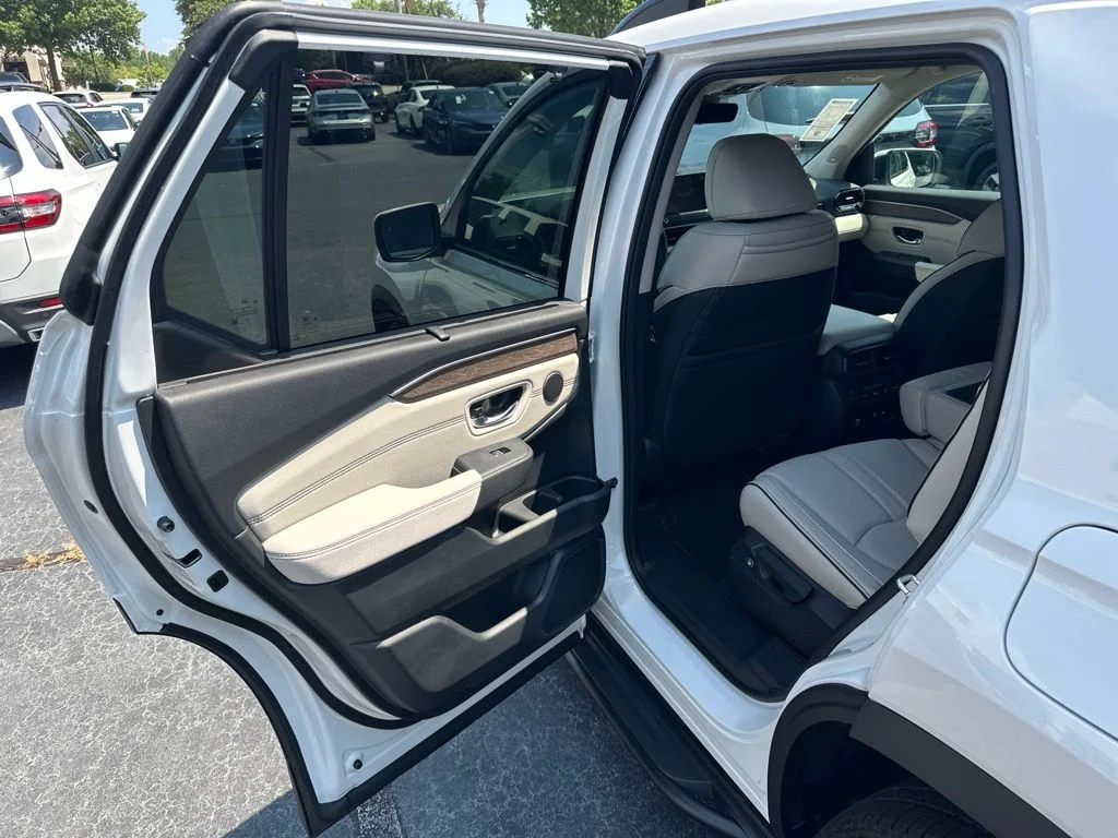 New 2026 Platinum White Pearl Honda Elite image 11