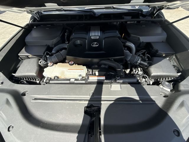 Certified Used 2024 White Lexus 600 F SPORT image 27