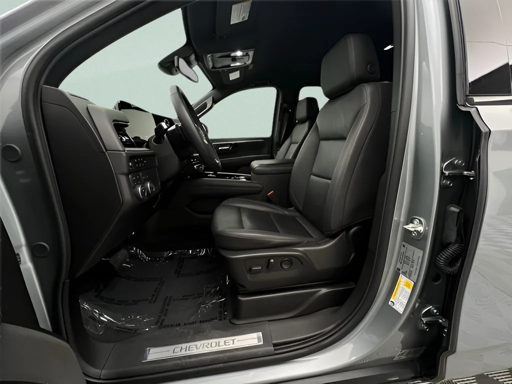 Used 2025 Sterling Gray Metallic Chevrolet Z71 image 7