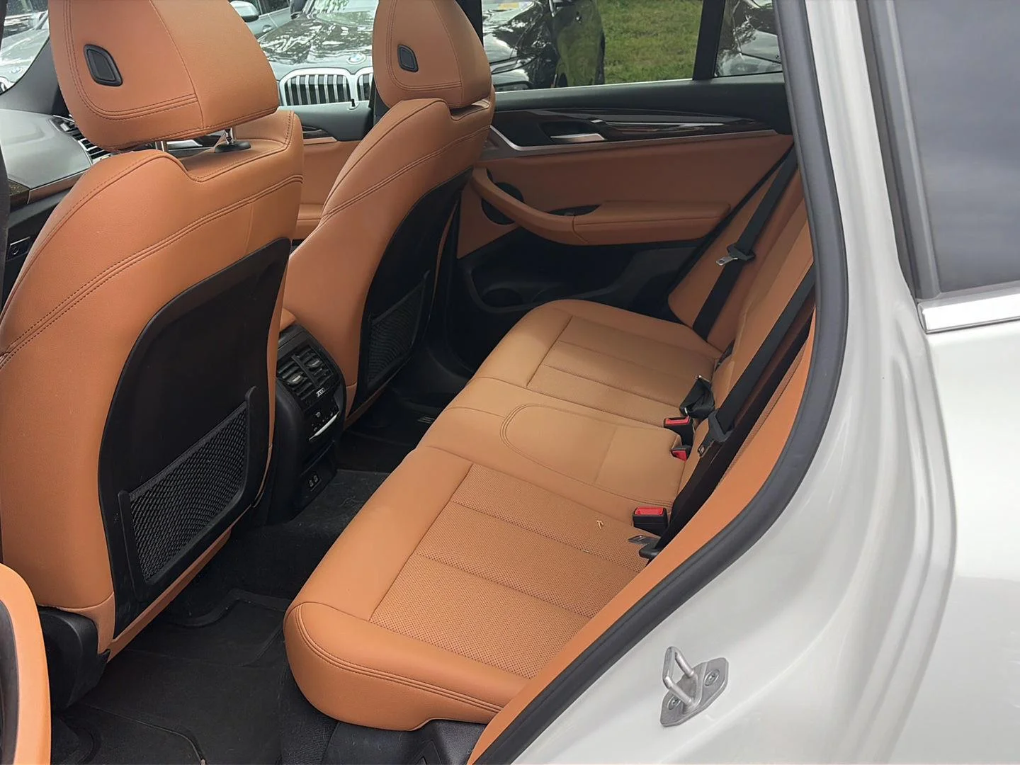 Used 2024 Alpine White BMW xDrive30i image 9