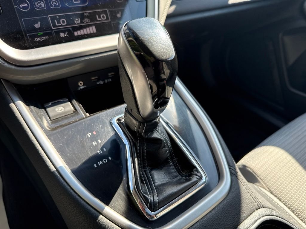 Used 2020 White Subaru Premium image 33