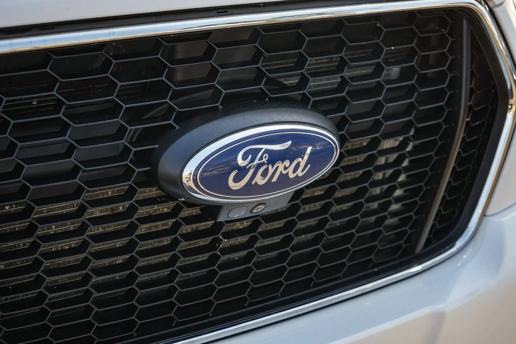 2023 Ford Transit Passenger Van XLT - Photo 9