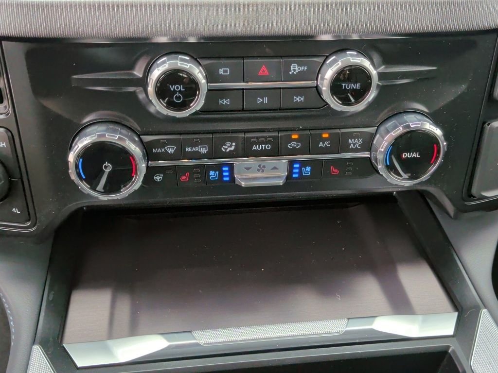 New 2026 Agate Black Metallic Ford F-250® Platinum® image 28
