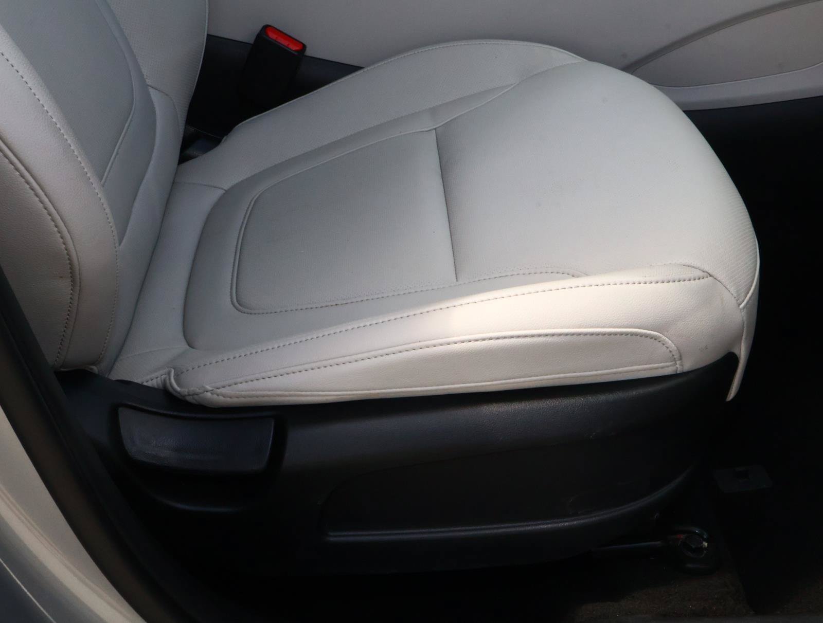 2025 Hyundai Tucson SEL Convenience - Photo 18