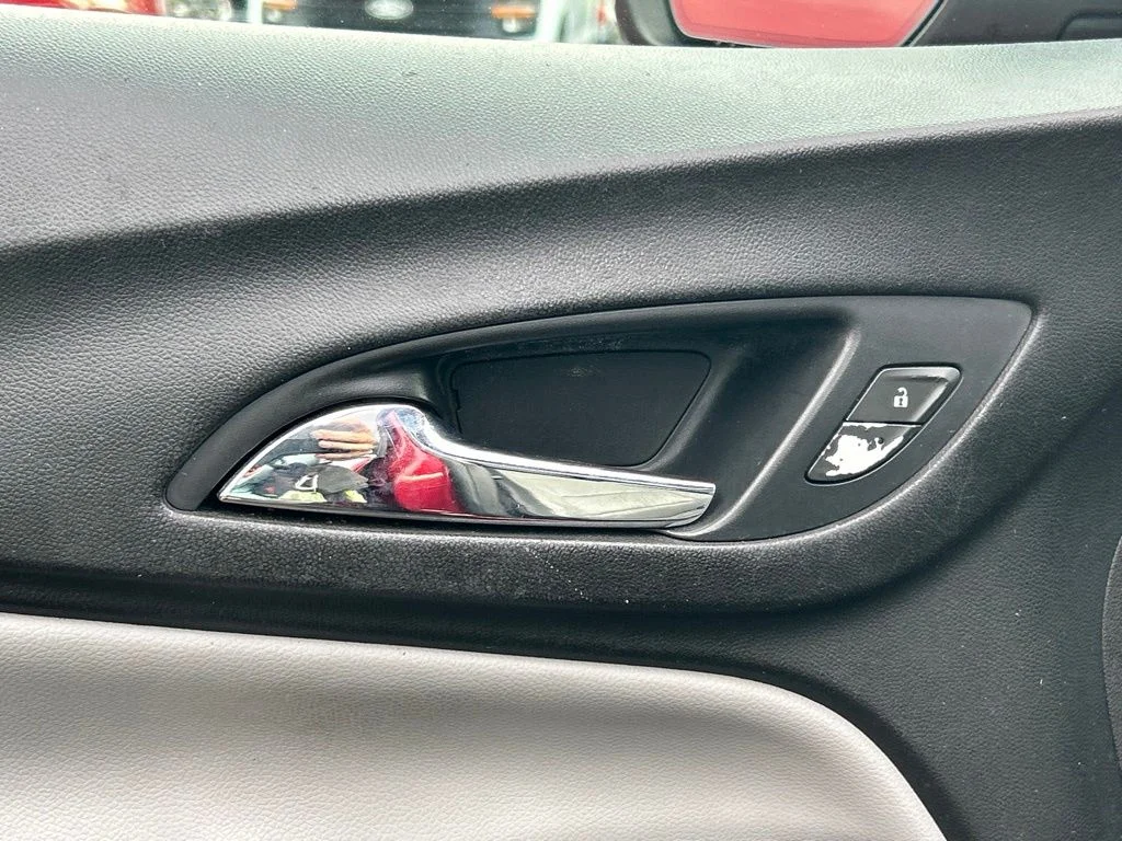 Used 2018 Cajun Red Tintcoat Chevrolet Premier image 17