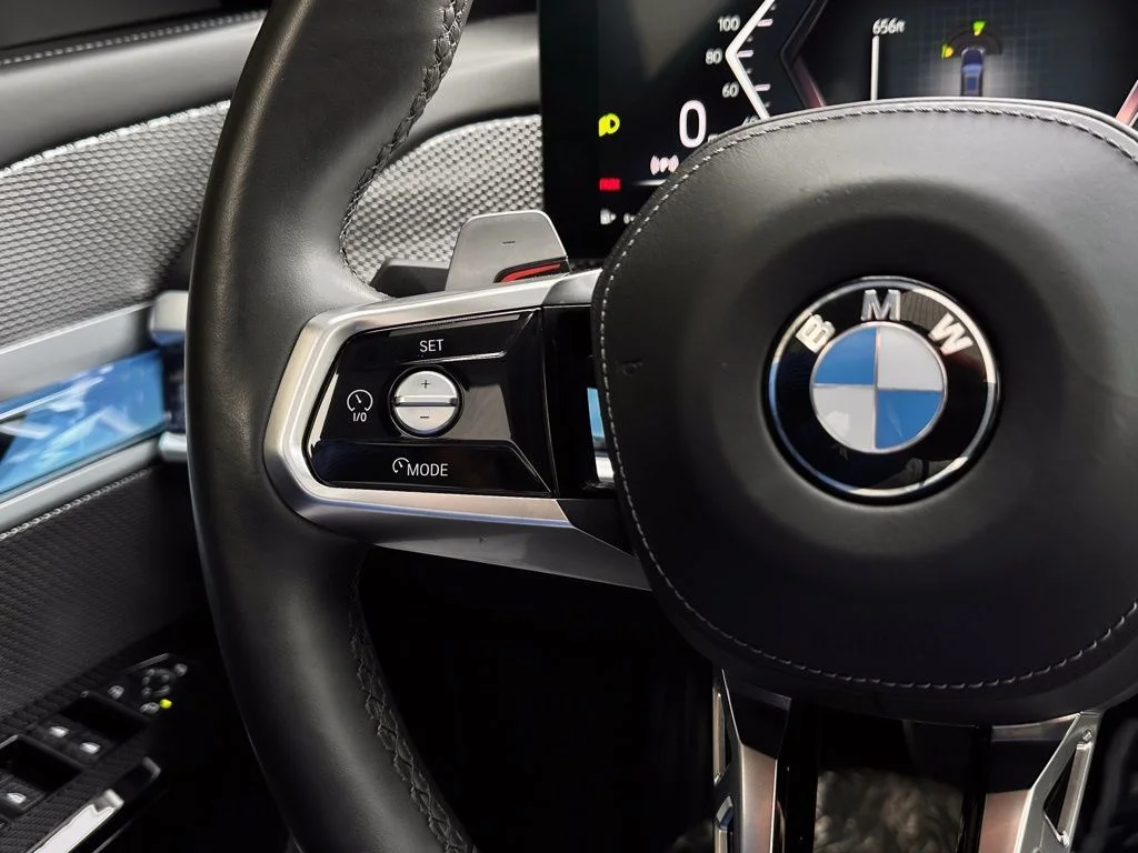 2025 BMW 7 Series 760i - Photo 17