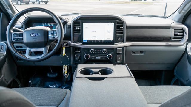 Used 2025  Ford XLT image 14