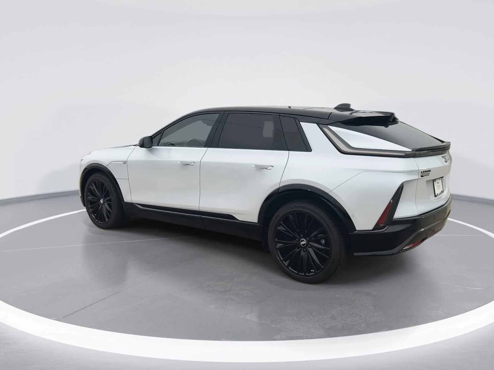 2027 Cadillac LYRIQ Sport - Photo 6