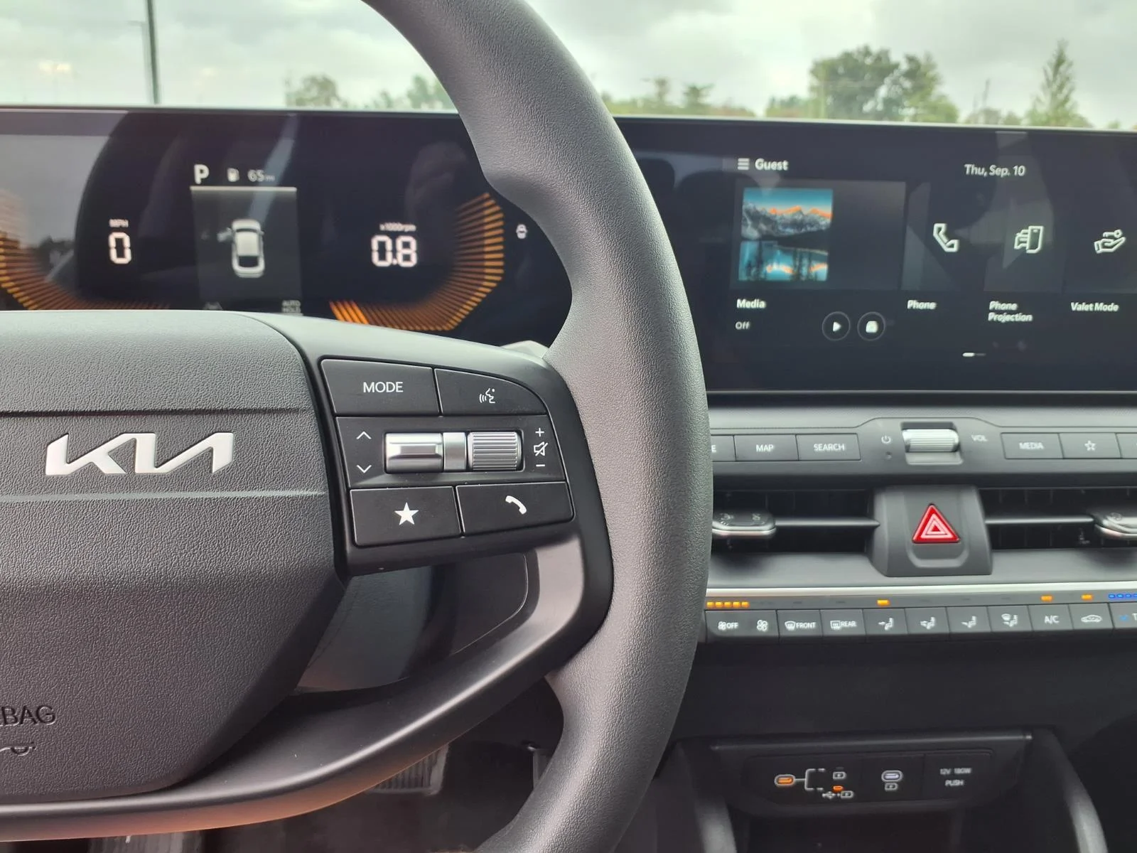 New 2026 Snow White Pearl Kia LXS image 18