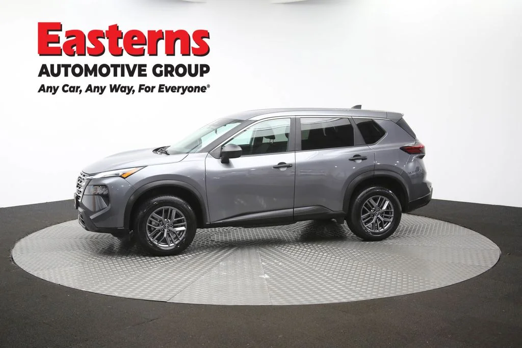 Used 2024 Gray Nissan S image 59