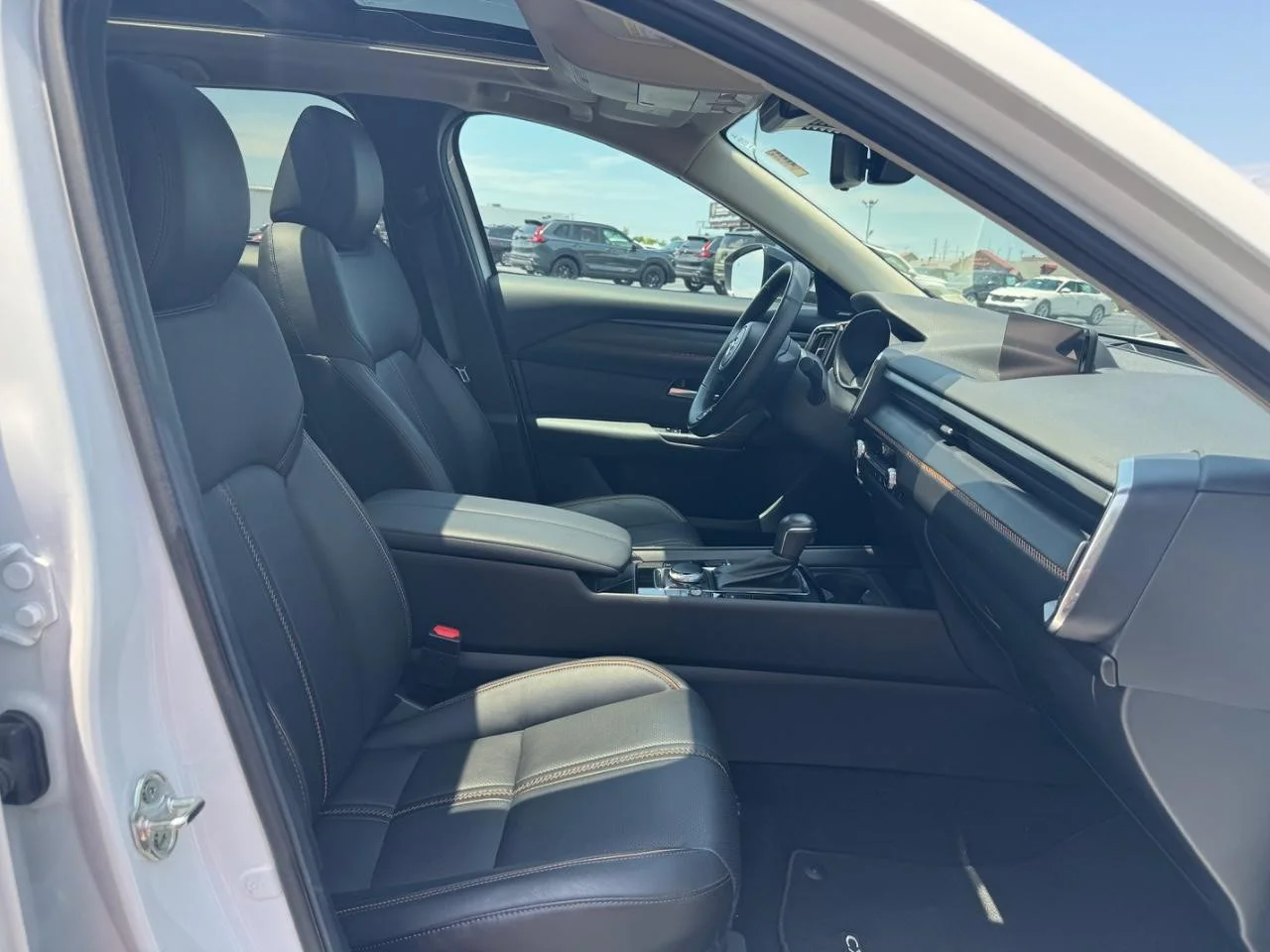 Used 2025 Wind Chill Pearl Mazda Premium Plus image 18