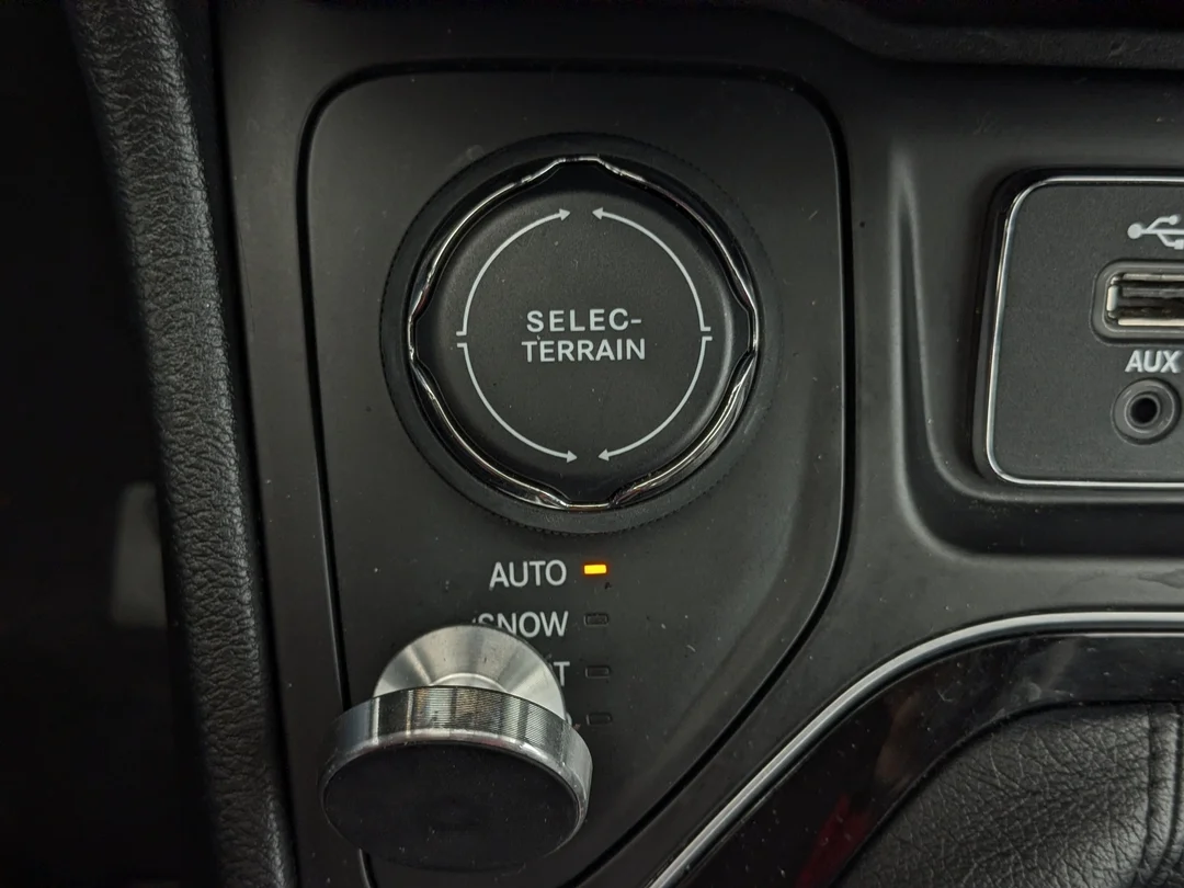 Certified Used 2023 Grey Jeep Altitude - - 4x4 - 8.4 Uconnect NAV - Premium Leather - Heated Seats & Wheel & More! image 21