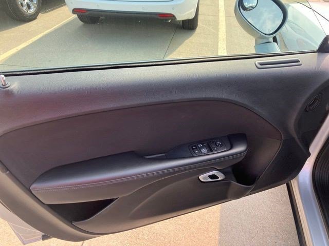 Used 2022 Triple Nickel Clearcoat Dodge SXT image 6