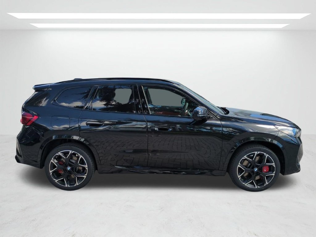 New 2027 Black Sapphire Metallic BMW M35i image 3