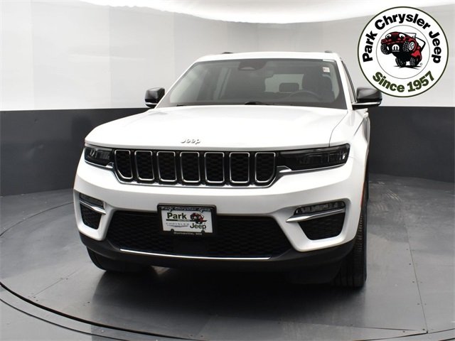 Used 2022 Jeep Grand Cherokee Limited with VIN 1C4RJHBG1N8610611 for sale in Burnsville, Minnesota