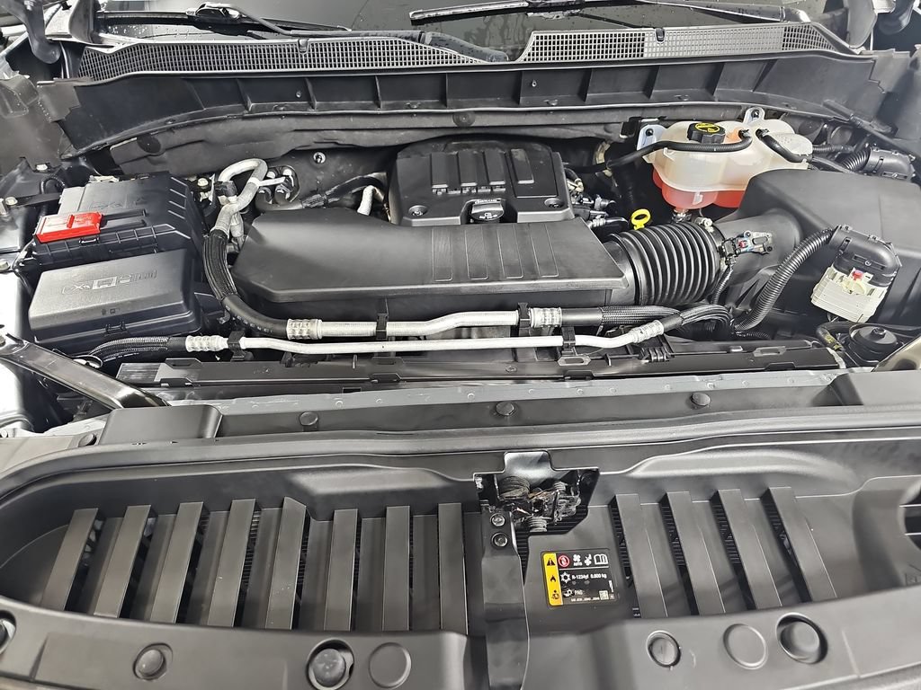 Used 2024 Sterling Gray Metallic Chevrolet LT (2FL) image 35