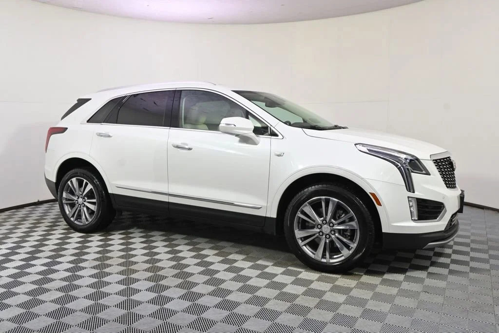 New 2025 Crystal White Tricoat Cadillac Premium Luxury image 8