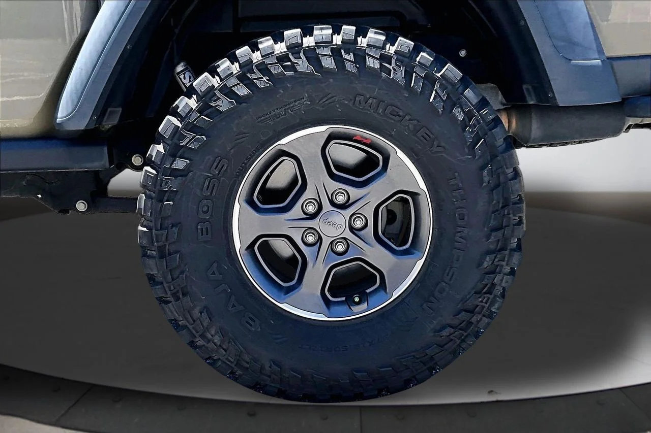 Certified Used 2020 Green Jeep Rubicon image 34