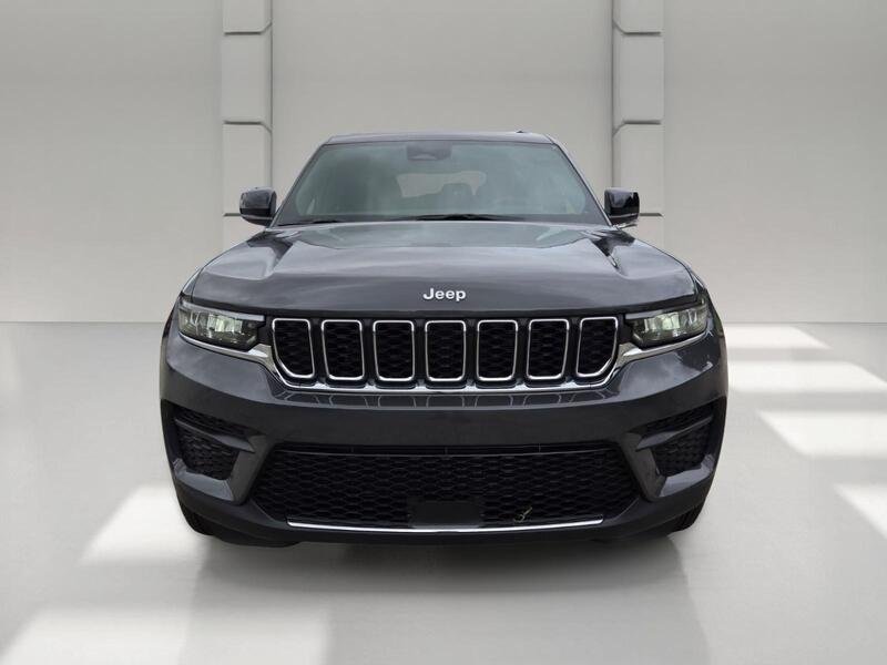 Used 2026 Baltic Gray Metallic Clearcoat JEEP LAREDO 4X4 image 8