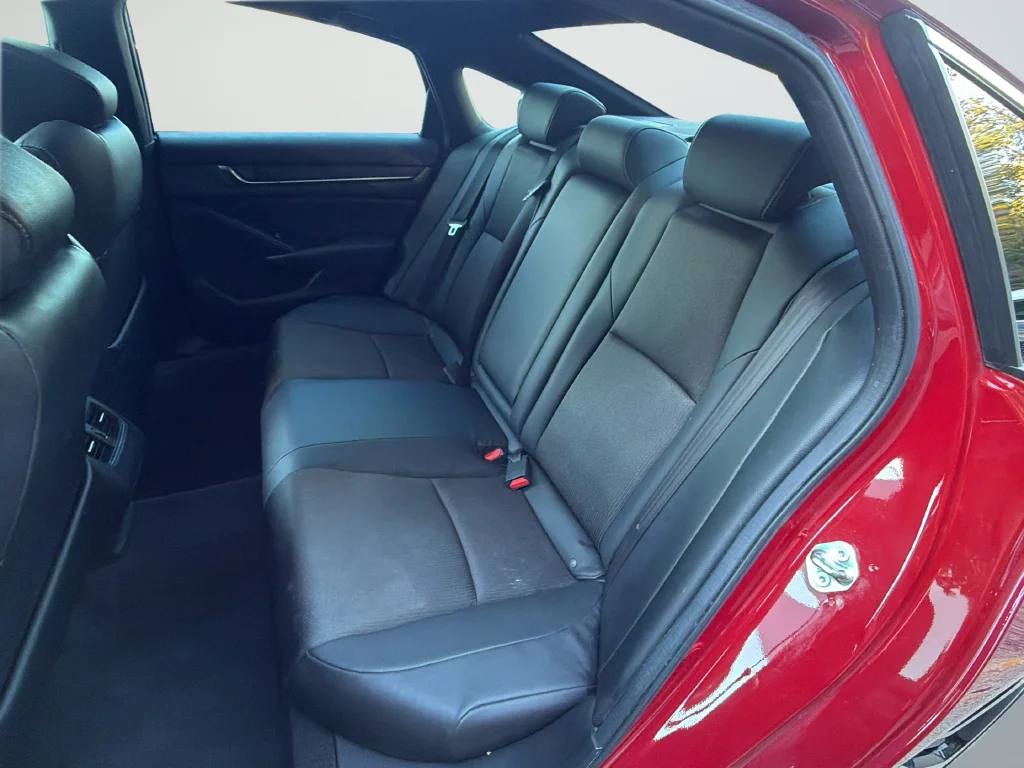 Used 2020  Honda Sport 2.0T image 33