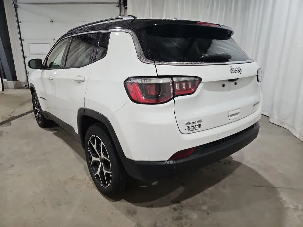 Used 2025 Bright White Clearcoat Jeep Limited image 9