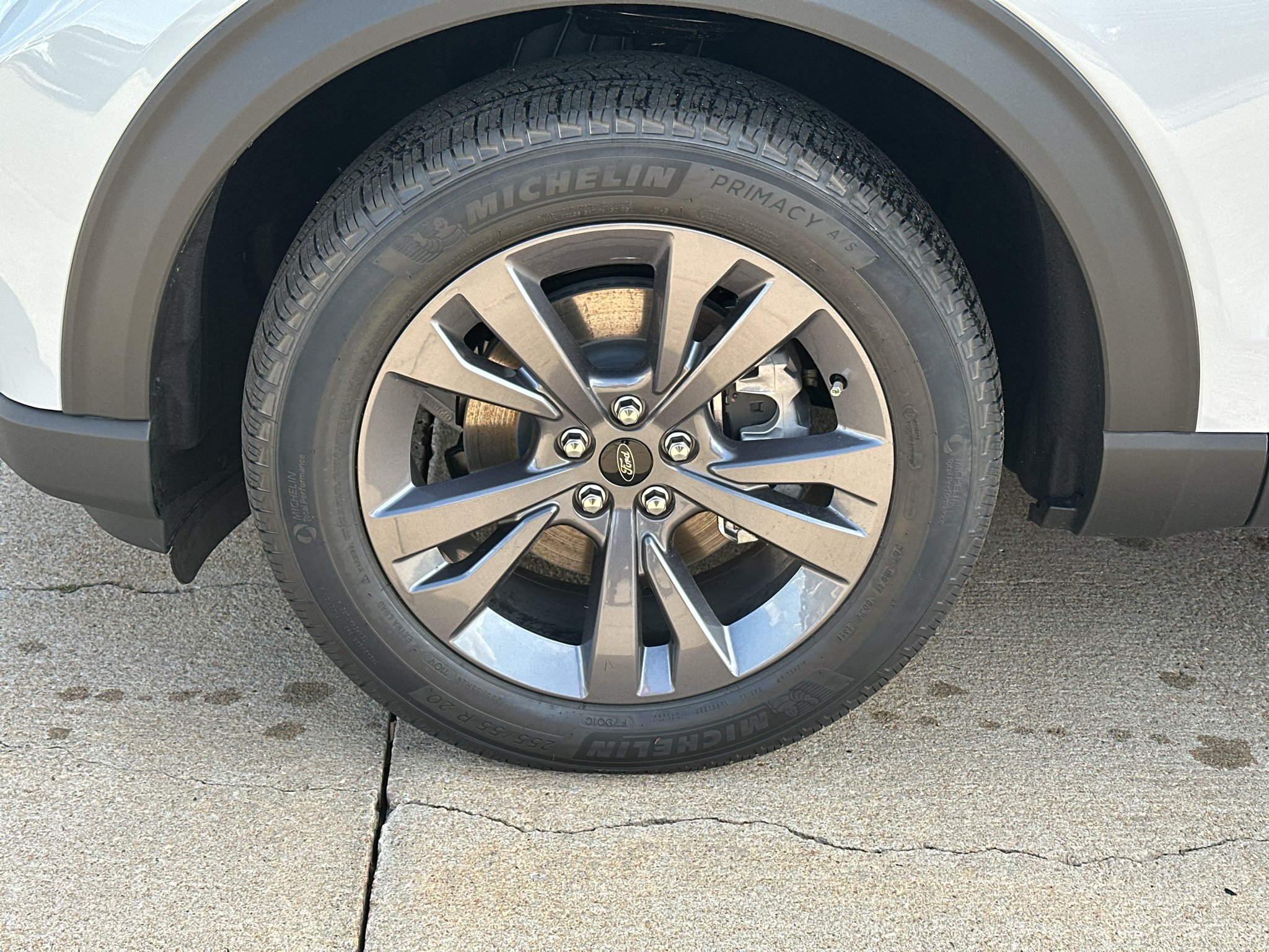 New 2027 Avalanche Gray Ford Active image 7