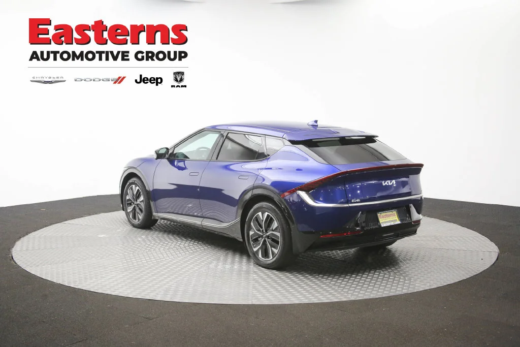 Used 2024 Blue Kia Wind image 58