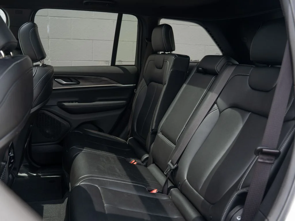 Used 2024 White Jeep Limited image 18