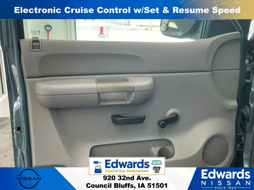 Used 2009 Blue Chevrolet Work Truck image 11