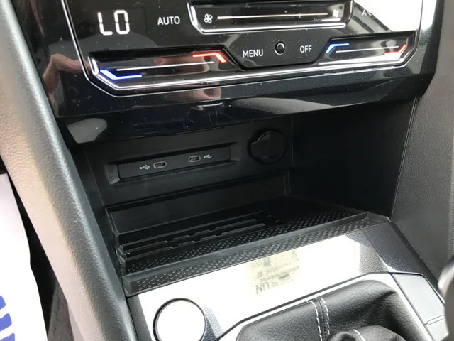 New 2026 Pure White Volkswagen SE image 21