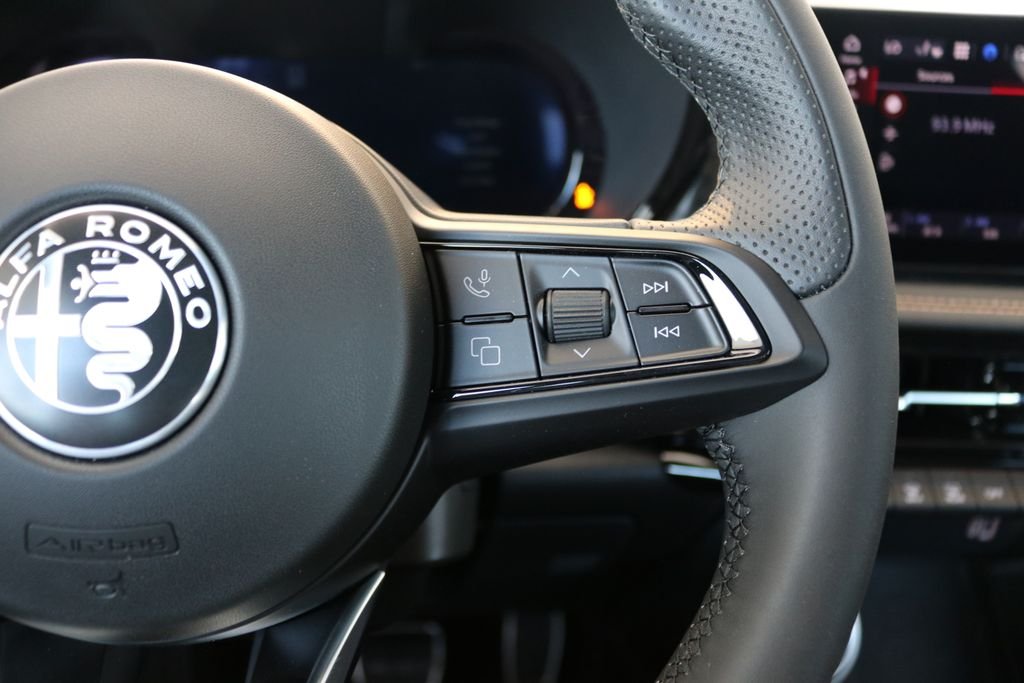 2025 Alfa Romeo Tonale Base - Photo 40