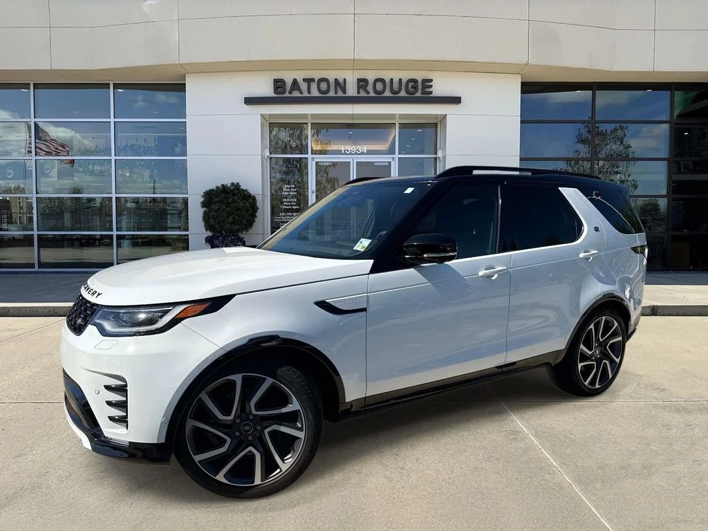 2025 Land Rover Discovery P360 Dynamic SE's photo
