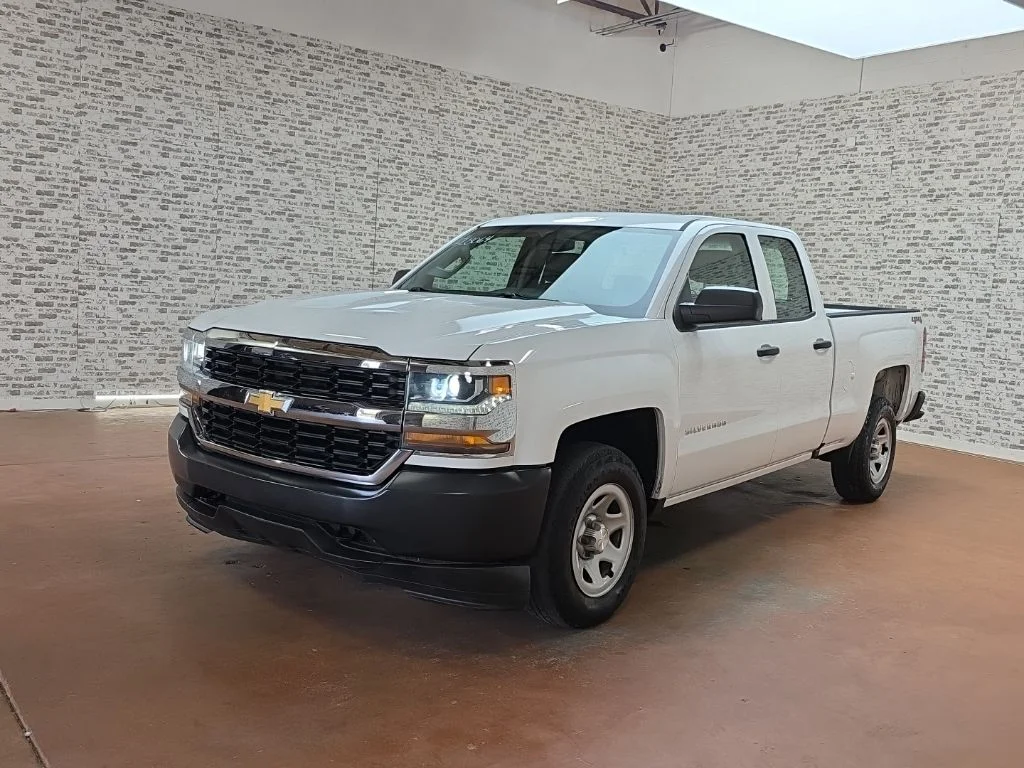 Used 2019 White Chevrolet WT image 3
