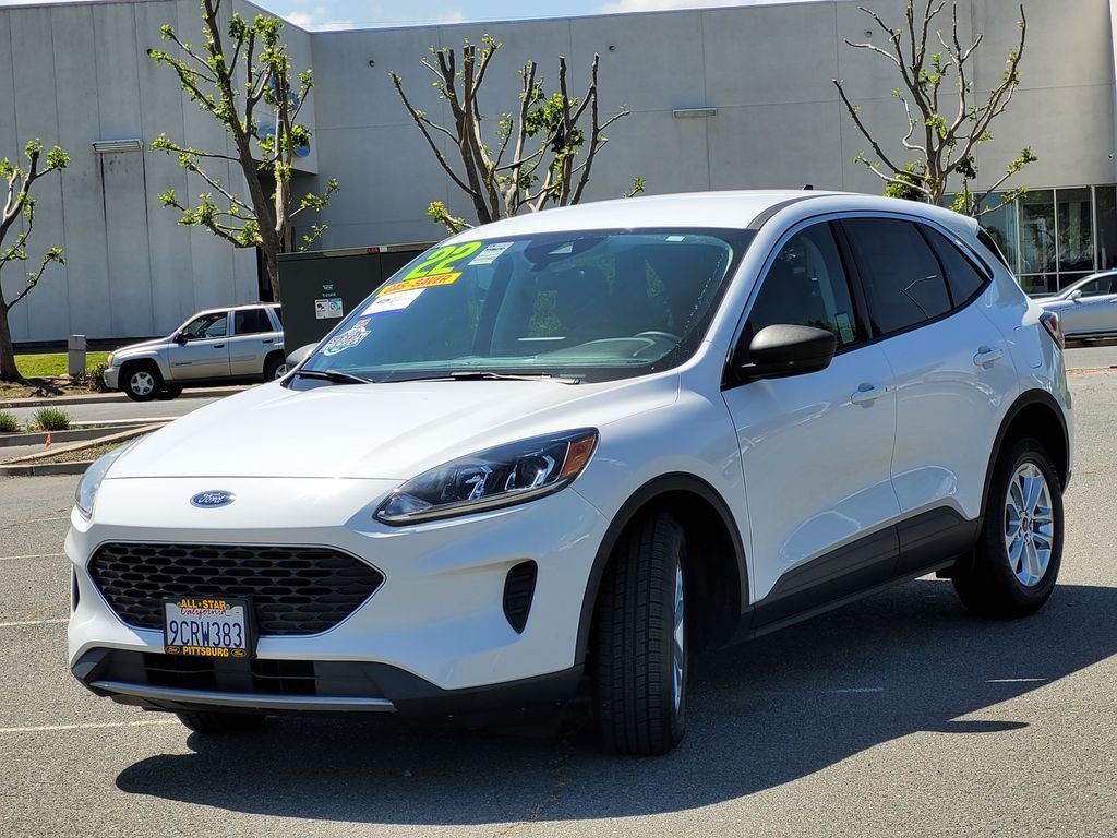 Certified Used 2022 Oxford White Ford SE image 8