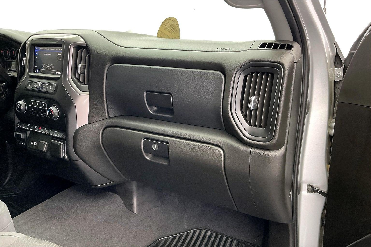 Used 2022 SILVER ICE METALLIC Chevrolet Custom image 15