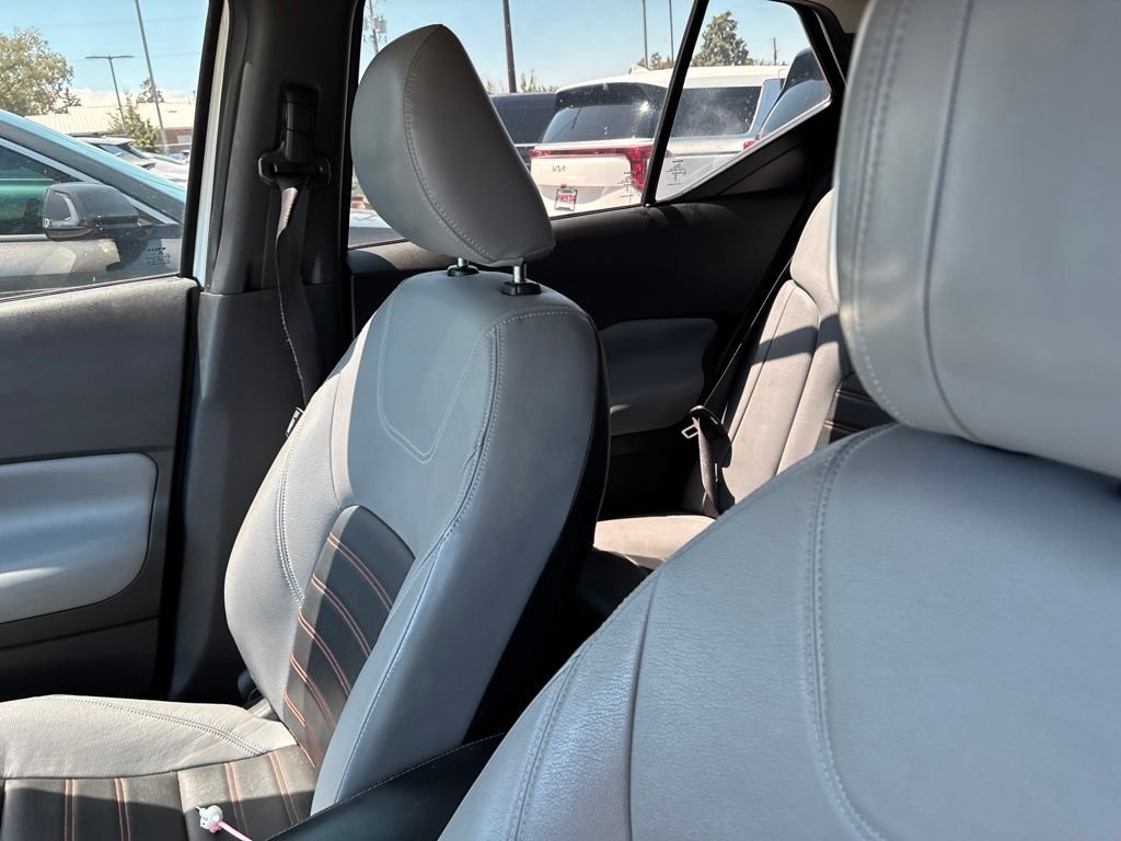 Used 2023 White Nissan SR image 29