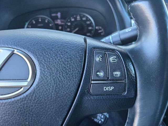 Used 2016 White Lexus 460 image 18