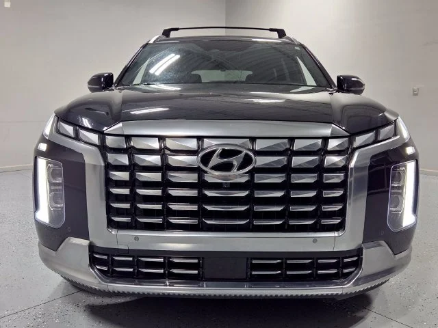 Used 2024 White Hyundai Calligraphy image 3