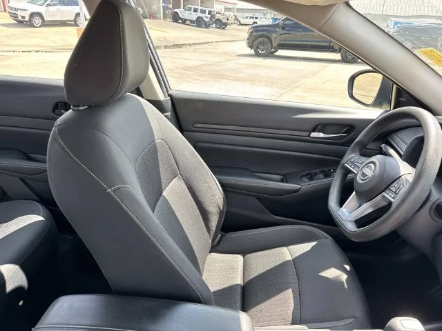Used 2025 Gray Nissan 2.5 SV image 34