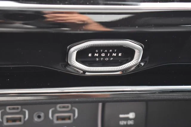 New 2027 High Gloss Black Jeep Limited image 31